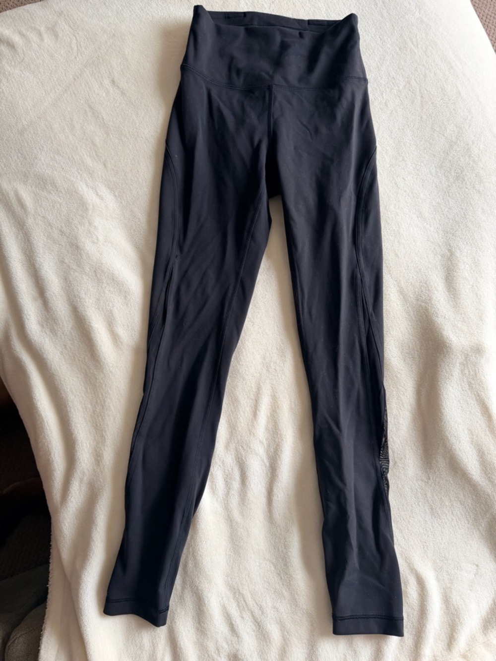 Lululemon Wunder Train Mesh Panel High-Rise Tight 25" | Size 2 - Picture 4 of 7